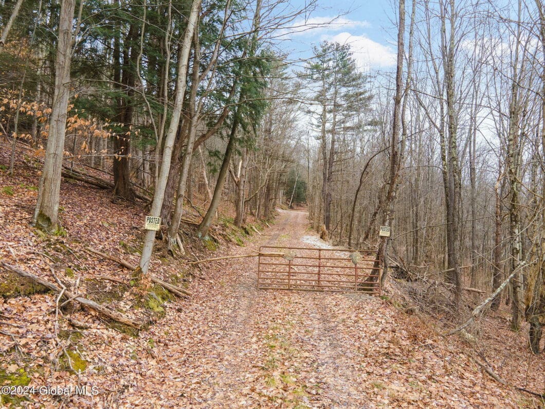 40 Co Hwy 40 Country Boy Realty