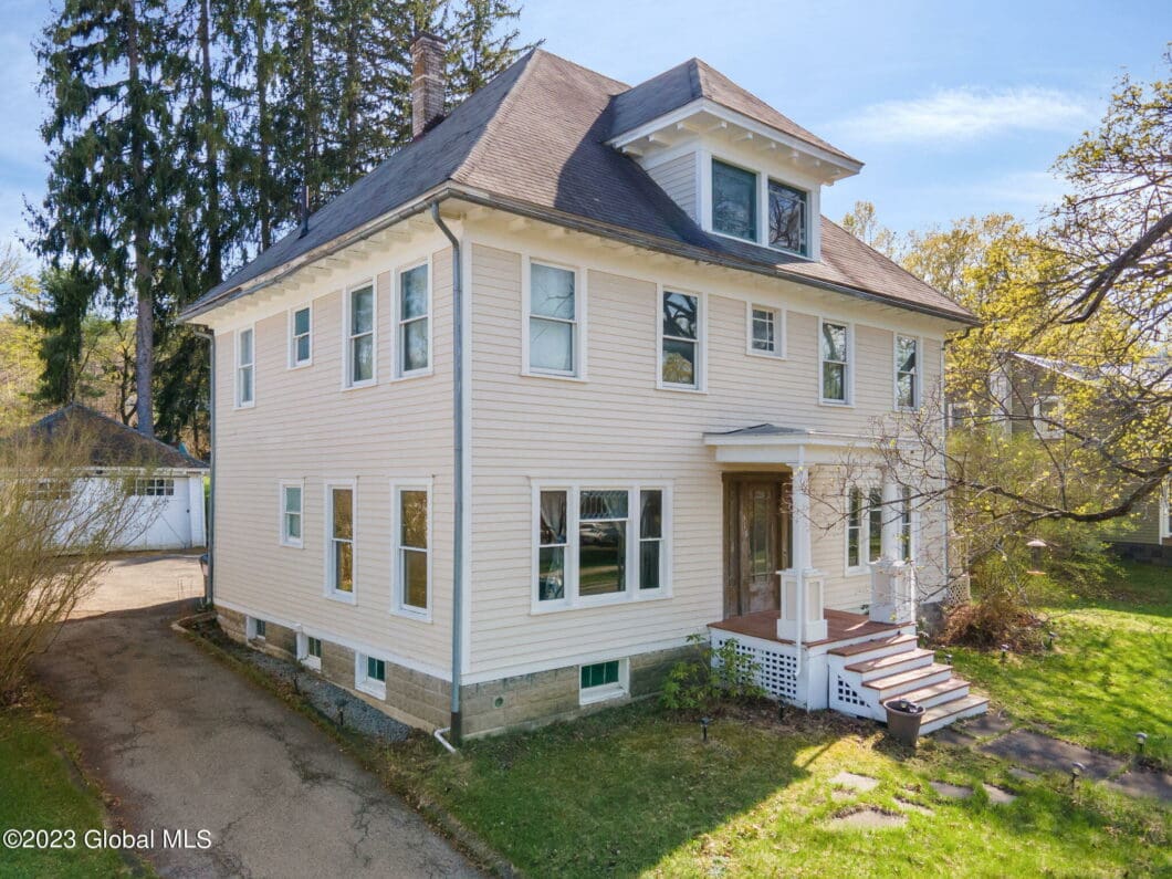 318 Main Street Country Boy Realty